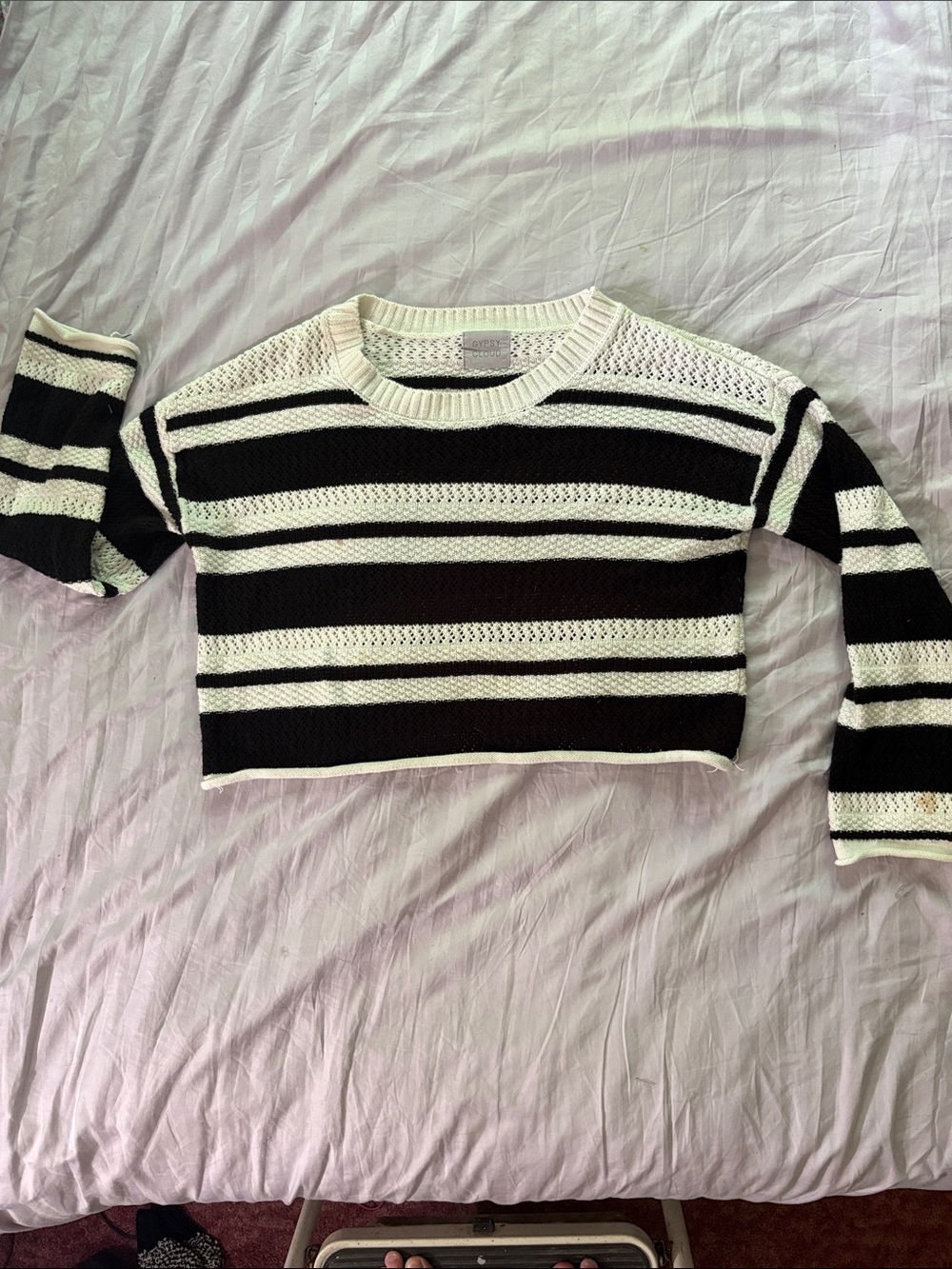 Black & White Striped Knit Cropped Sweater - large